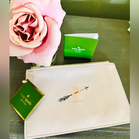 Kate Spade ♠️ Zipper Pouch 💕💕 IT TAKES TWO 💕💕 - Picture 1 of 6